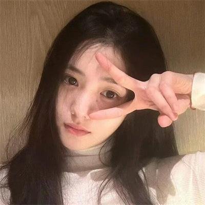 我和班上最讨厌的女生结婚了。